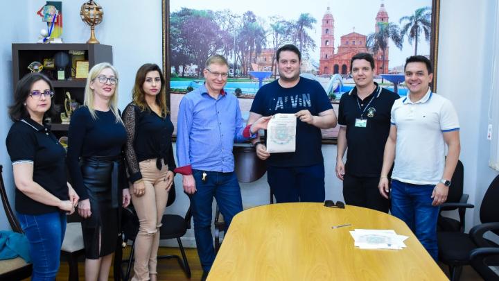 Mo&ccedil;&atilde;o de Rep&uacute;dio contra a extin&ccedil;&atilde;o do cargo de Oficial Escrevente do quadro funcional do Judici&aacute;rio &eacute; entregue pelo Poder Legislativo 