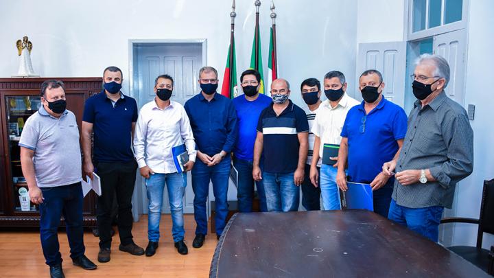 Vereadores apresentam pauta conjunta ao prefeito Jacques Barbosa