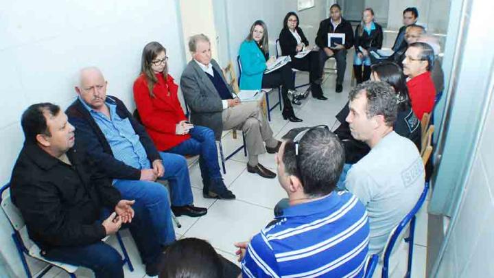 Presidente do Legislativo participa de reuni&atilde;o pela habilita&ccedil;&atilde;o de Unidade de Sa&uacute;de junto ao Pres&iacute;dio Regional 