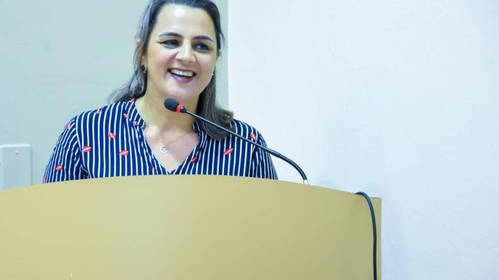 Ao retornar &agrave; C&acirc;mara, Jacqueline Possebom faz agradecimentos e destaca trabalho realizado frente &agrave; Secretaria de Assist&ecirc;ncia Social 