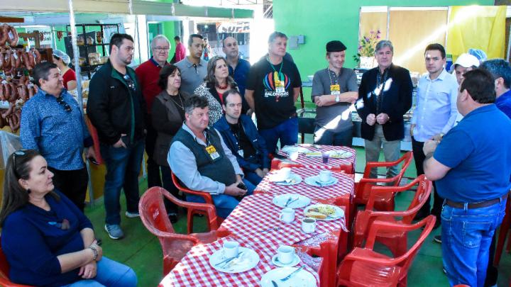 Encontro define organiza&ccedil;&atilde;o de homenagem aos 10 anos do PAA