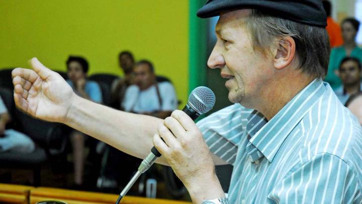 Vereador Diomar convida Prefeito de Bag&eacute; para apresenta&ccedil;&atilde;o de a&ccedil;&otilde;es voltadas ao bem-estar animal.