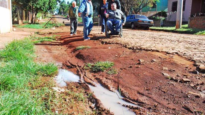 Moradores dos Bairros Nova e Vera Cruz solicitam provid&ecirc;ncias ao vereador Lauri Juliani 