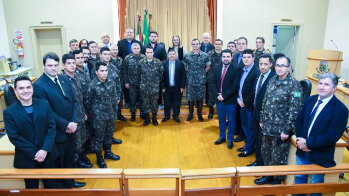 Realizada Sess&atilde;o Solene em homenagem &agrave; P&aacute;tria