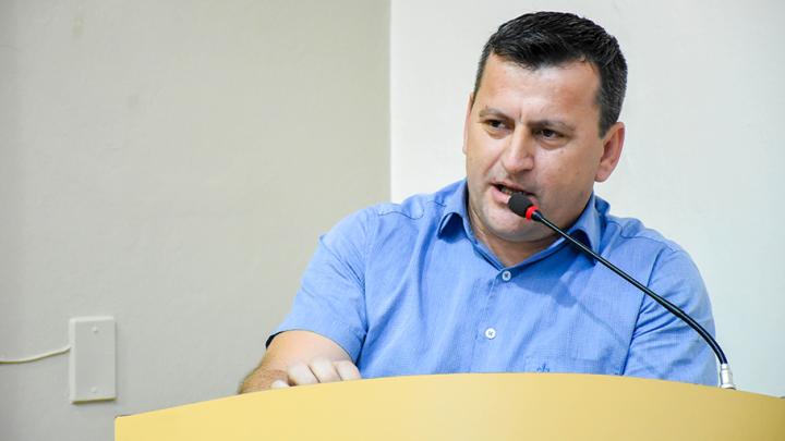 Vereador M&aacute;rcio Antunes requer &agrave; RGE a verifica&ccedil;&atilde;o das instala&ccedil;&otilde;es de energia nos bairros