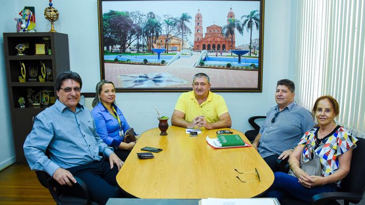 Mesa diretora recebe visita de cortesia do novo gerente geral do Banrisul 