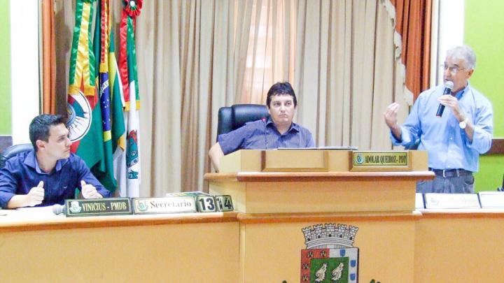 Vereadores  aprovam decreto que reduz e limita gastos com di&aacute;rias