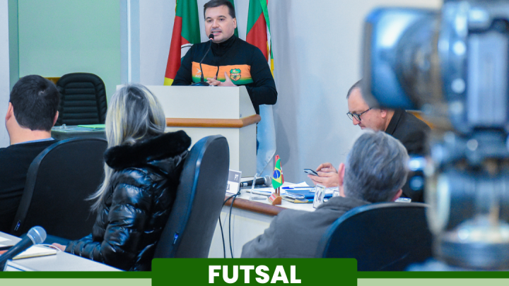 Alex Klaic representante da Associa&ccedil;&atilde;o Entre-Iju&iacute;s Futsal fez uso do espa&ccedil;o destinado &agrave;s entidades