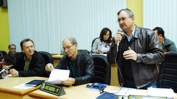 Vereadores protocolam projeto que visa a redu&ccedil;&atilde;o dos valores de di&aacute;rias