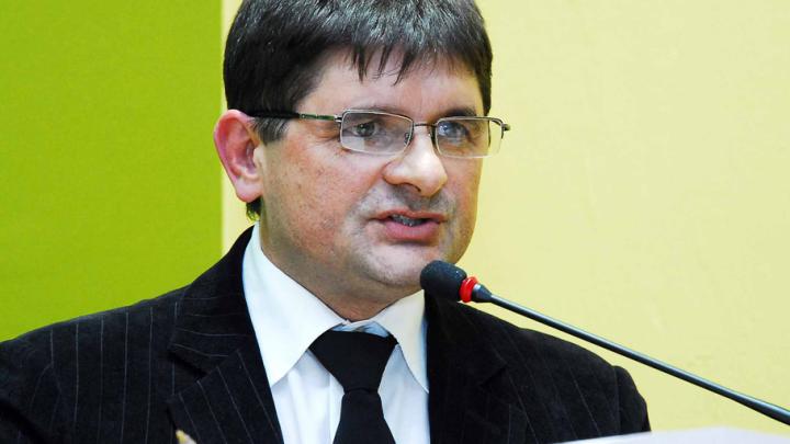 Vereador Nanaco subscreve pedido de informa&ccedil;&otilde;es referente ao Pacto pela Educa&ccedil;&atilde;o