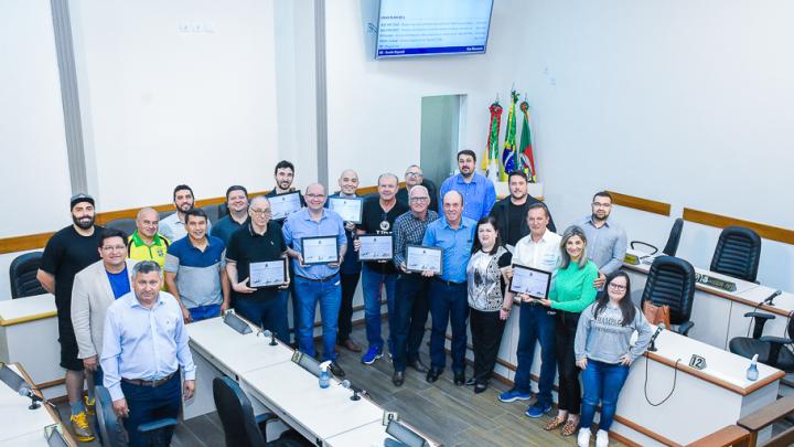  Sess&atilde;o Especial presta homenagem aos envolvidos na concretiza&ccedil;&atilde;o das obras no Aeroporto de Santo &Acirc;ngelo.