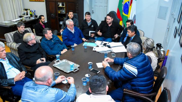 Vereadores cobram posicionamento dos munic&iacute;pios acerca da situa&ccedil;&atilde;o do HSA