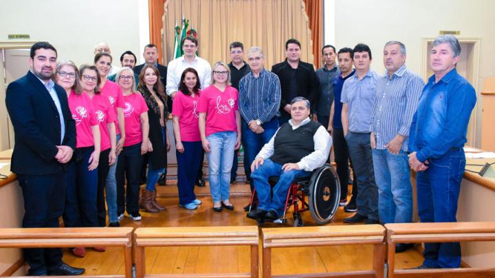 Liga Feminina de Combate ao C&acirc;ncer participa de Sess&atilde;o Ordin&aacute;ria na c&acirc;mara de Vereadores de Santo &Acirc;ngelo