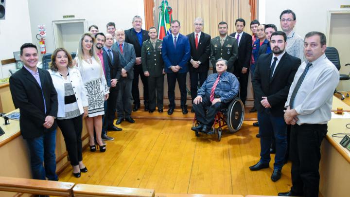 Em ato solene, Legislativo de Santo &Acirc;ngelo presta homenagem alusiva ao Dia da Independ&ecirc;ncia do Brasil 