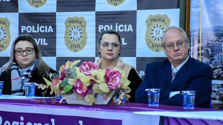 Legislativo presente na Capacita&ccedil;&atilde;o Regional Sobre a Lei Maria da Penha e Viol&ecirc;ncia Dom&eacute;stica