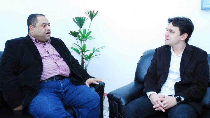 Seguran&ccedil;a P&uacute;blica &eacute; tema de reuni&atilde;o entre Presidente da C&acirc;mara e Delegado Regional de Pol&iacute;cia