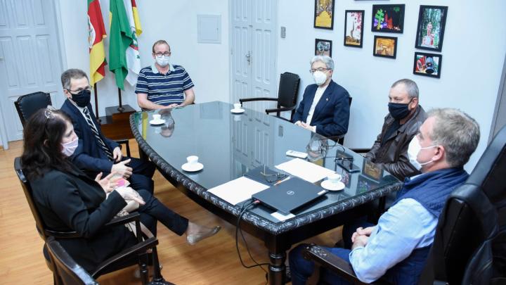 Audi&ecirc;ncia trata da constru&ccedil;&atilde;o da Escola Estadual &Iacute;ndigena de Ensino Fundamental Os 7 Tava Mirim