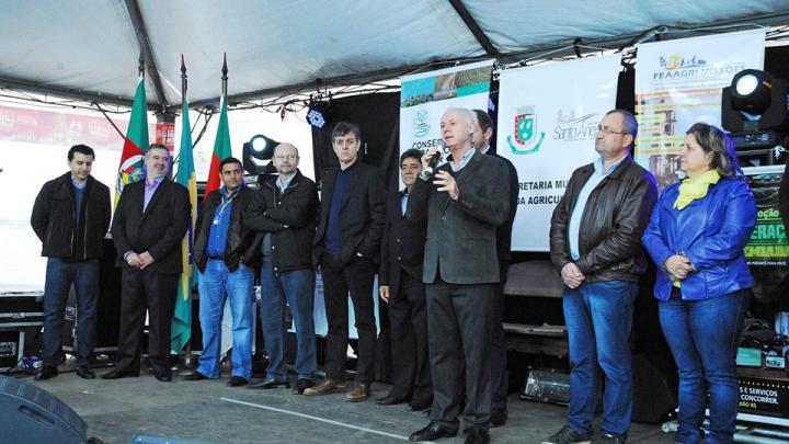 Edis prestigiam 8&ordf; edi&ccedil;&atilde;o da FEAAGRI Miss&otilde;es 